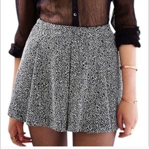 Silence + Noise black and white skirt. Medium